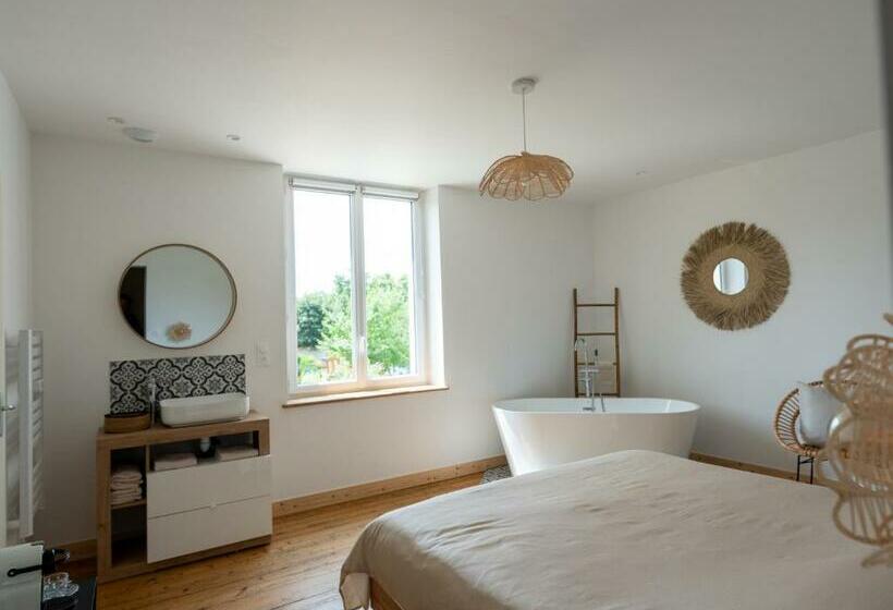 キングサイズベッドのスタンダードルーム, Gîte Du Manoir De Berville