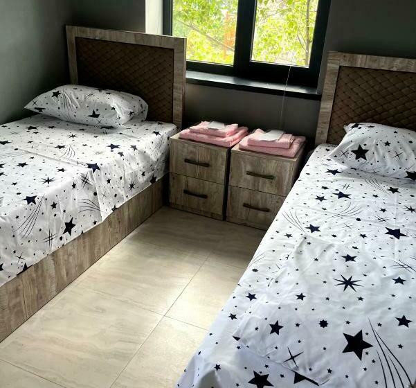 سوئیت 2 خوابه, Artstar