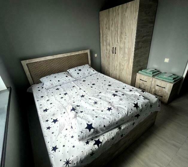 سوئیت 2 خوابه, Artstar