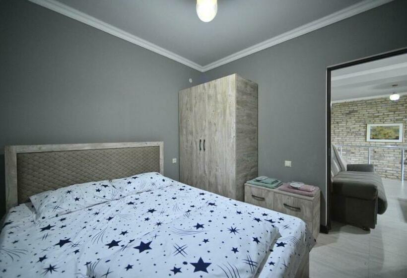 سوئیت 2 خوابه, Artstar