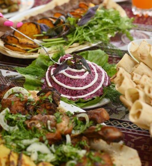 اتاق خانوادگی, Artstar