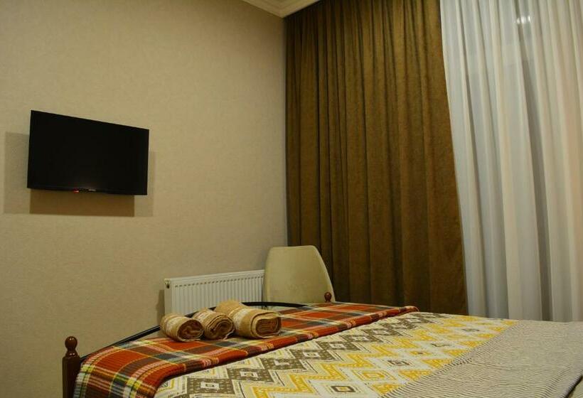 اتاق خانوادگی, Velio Guest House