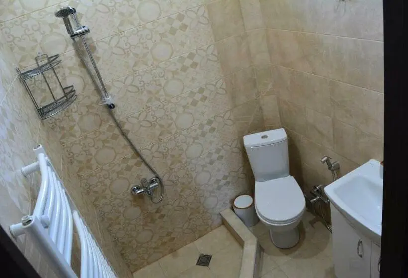 اتاق خانوادگی, Velio Guest House