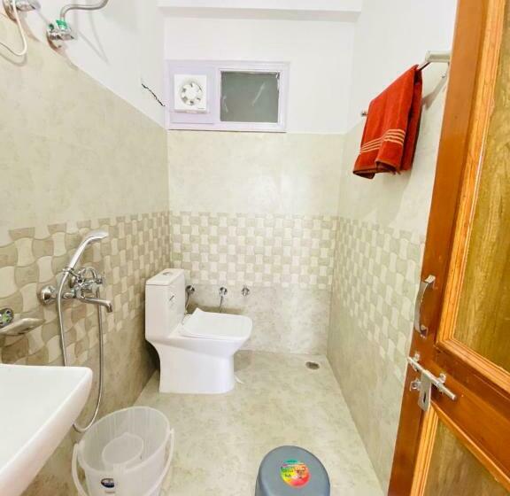 غرفة ديلوكس, Himalayan Holiday Homez