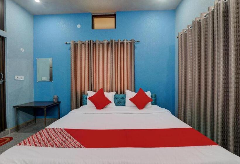 חדר קלאסי לשלושה, Fly Inn