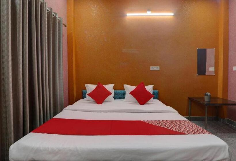 اتاق کلاسیک سه تخته, Fly Inn