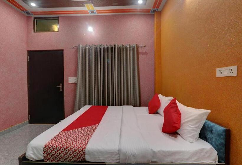 اتاق کلاسیک سه تخته, Fly Inn