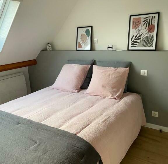 חדר סטנדרט לשלושה, La Paulerie