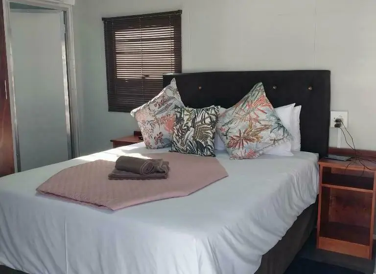 スタンダードルーム, Mkhuze Inn