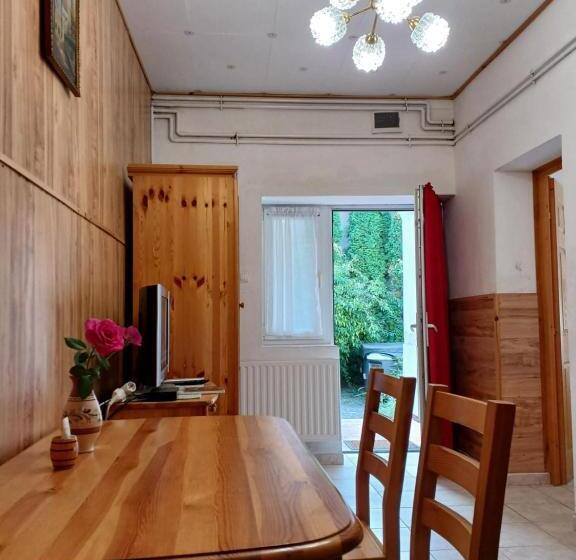 스탠다드 스튜디오, Blues Ryokan