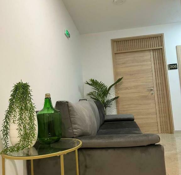 اتاق لوکس, San Međugorje