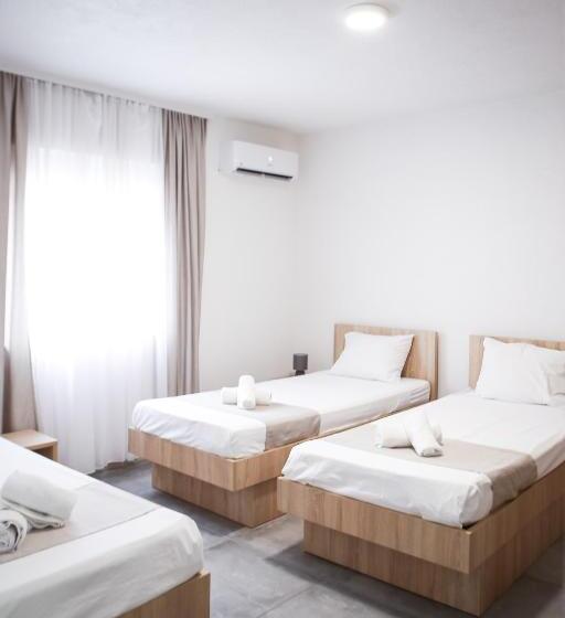 اتاق کلاسیک سه تخته, San Međugorje