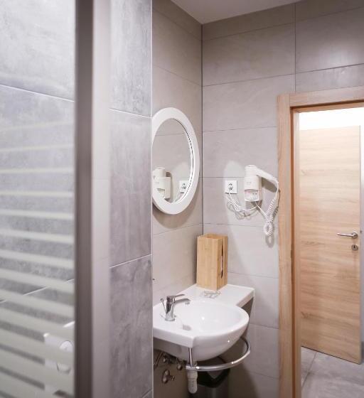 اتاق استاندارد یک نفره, San Međugorje