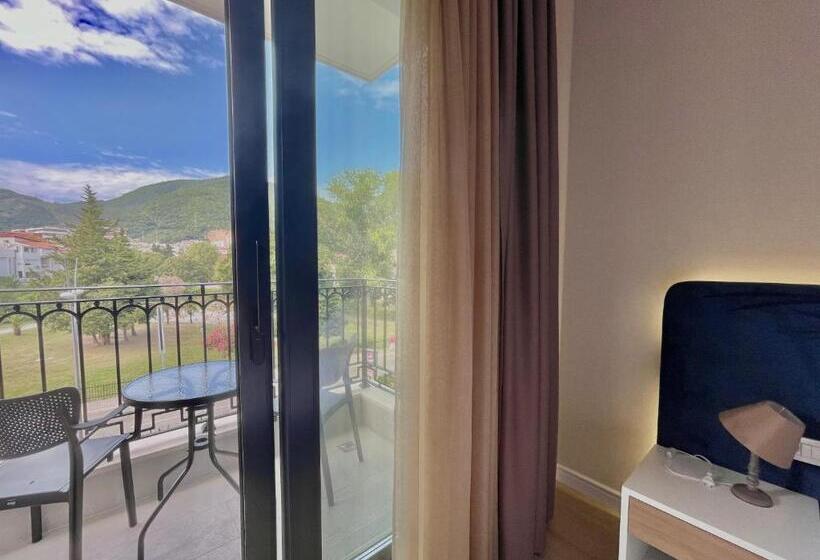 Номер Стандарт Вид на Горы, Comfort Apartments Pasha