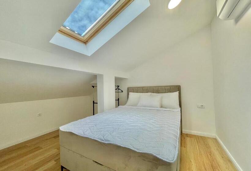 Апартаменты 2 Спальни, Comfort Apartments Pasha