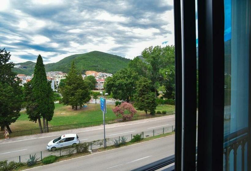 Номер Стандарт, Comfort Apartments Pasha
