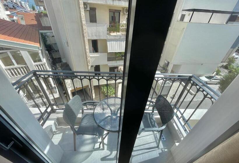 Номер Стандарт Вид на Город, Comfort Apartments Pasha