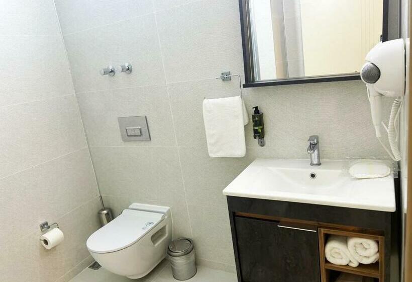 标准间, 01 Nova Otel