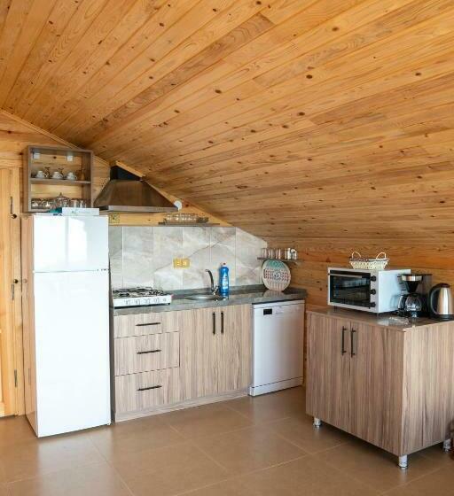 جناح عائلي, Bulepe Suit Apart