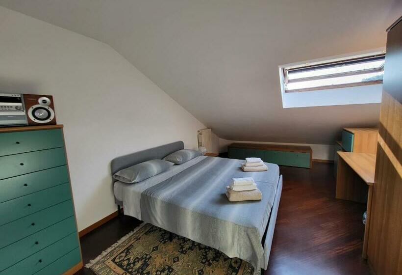 带露台的高档房间, Niki S Rooms