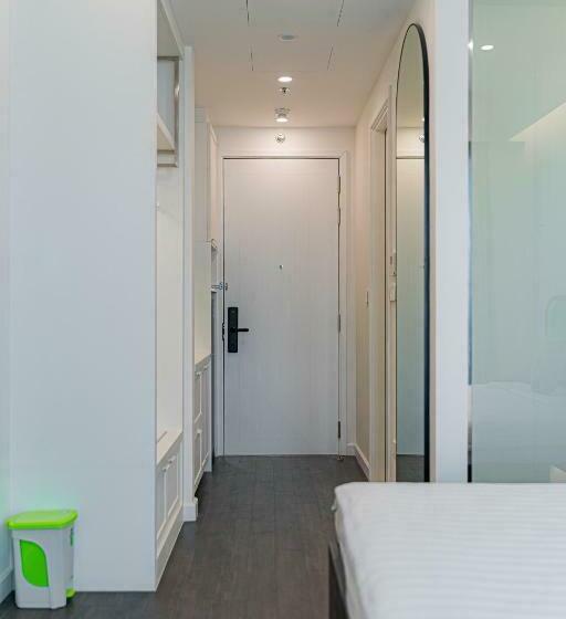 استودیو استاندارد با بالکن, E3 Hillside Apartment Phú Quốc