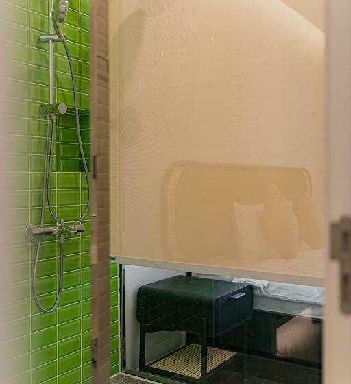 استودیو استاندارد با بالکن, E3 Hillside Apartment Phú Quốc