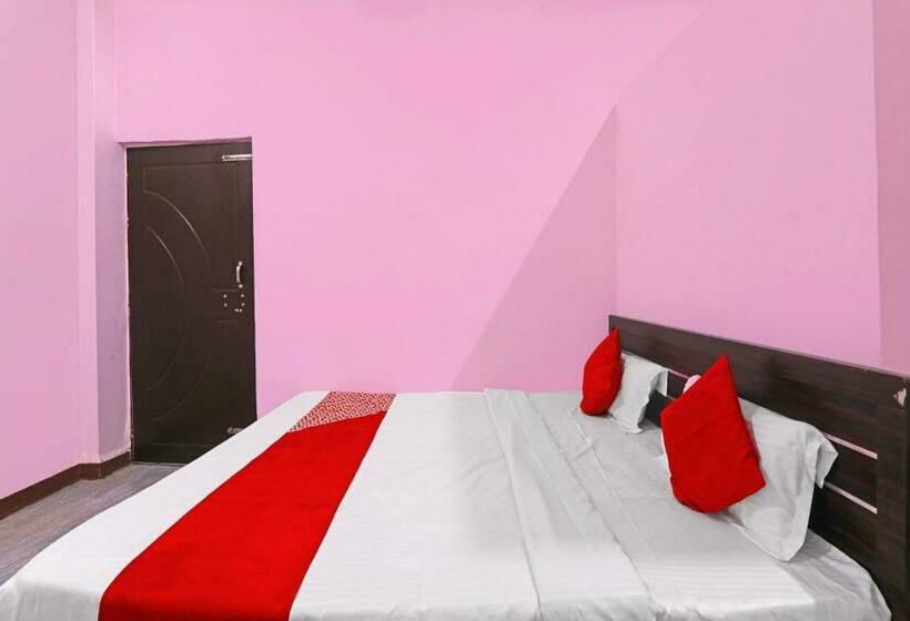 חדר קלאסי לשלושה, Oyo Flagship Metro Guest House