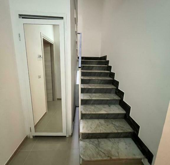 اتاق استاندارد سه نفره, Flamingo Suites