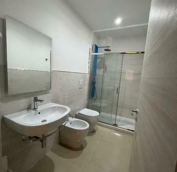 اتاق استاندارد سه نفره, Flamingo Suites