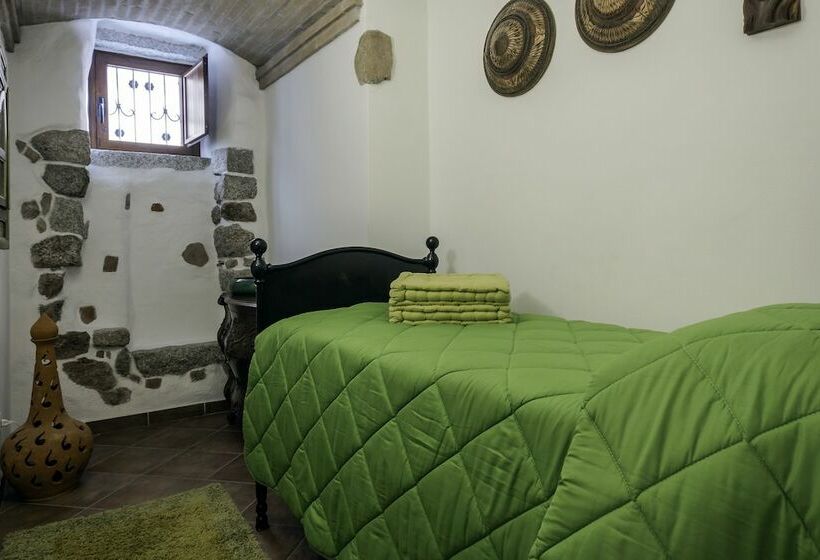 اتاق خانوادگی, Amsicora 8