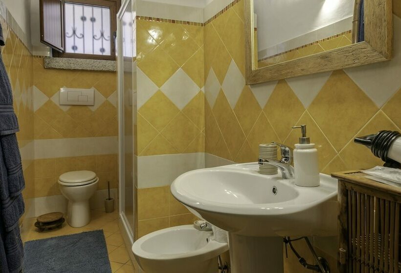 اتاق خانوادگی, Amsicora 8