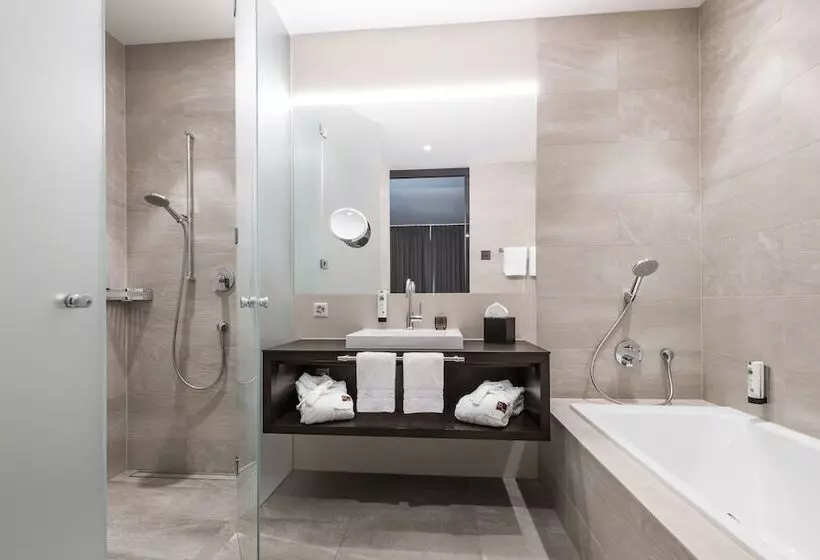 سوییت, B Smart Hotel Bendern