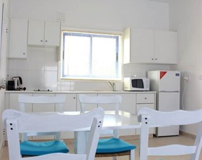 スタンダードスタジオ, Flokkas Hotel Apartments