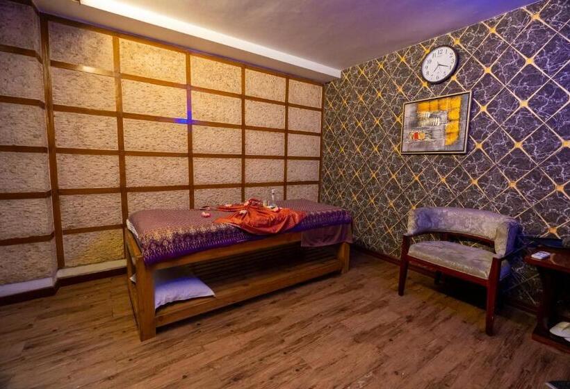 سوییت سوپریور, Bengal Canary Park