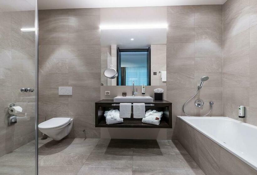 سوییت جونیور, B Smart Hotel Bendern