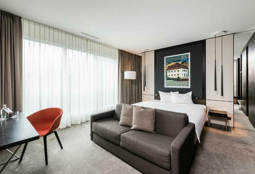 سوییت جونیور, B Smart Hotel Bendern