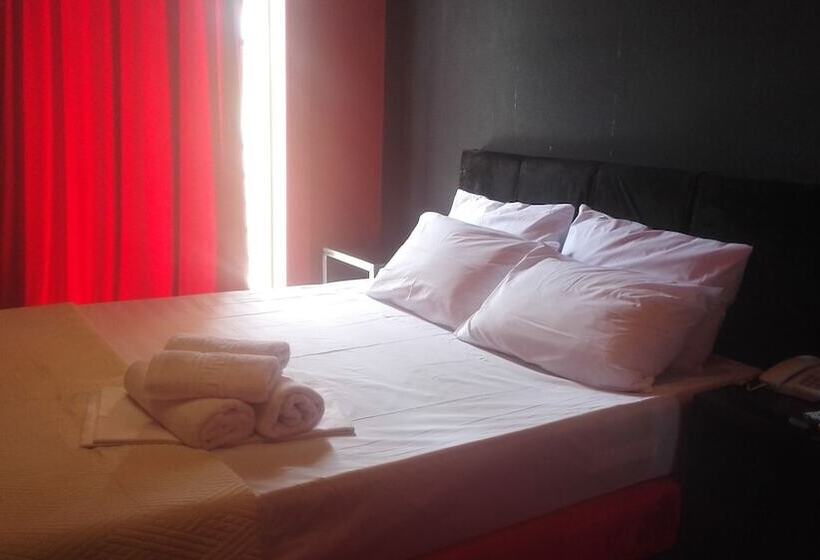 غرفة قياسية فردية, Feevos