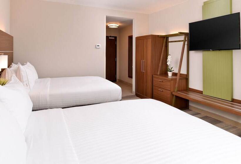 스탠다드 룸 더블 침대 2개, Holiday Inn Express & Suites Trinity, An Ihg
