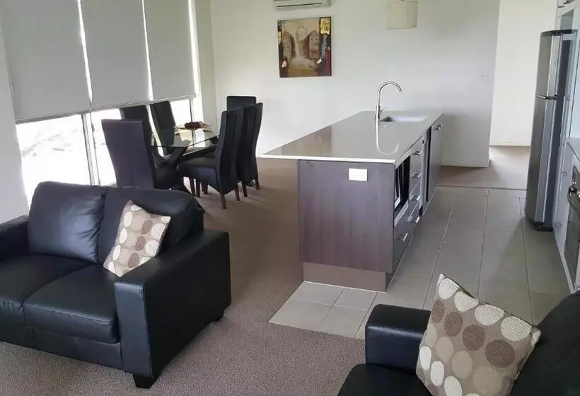 ２ベッドルームアパートメント, Itara Apartments
