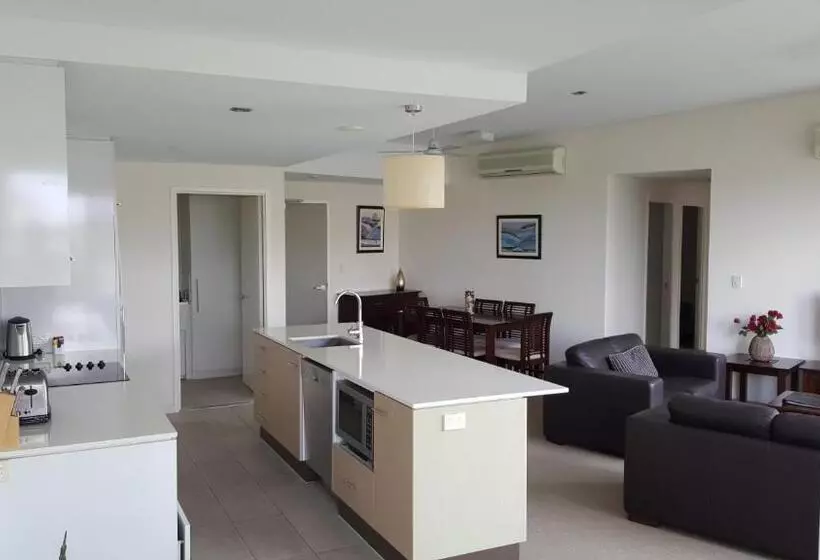 ３ベッドルームアパートメント, Itara Apartments