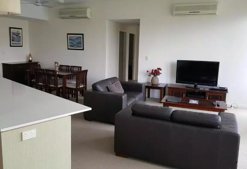３ベッドルームアパートメント, Itara Apartments