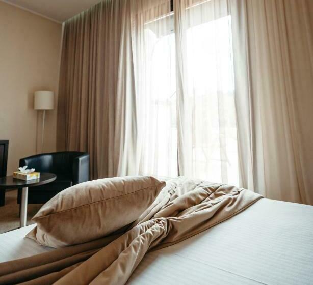 اتاق سوپریور, Lalla Doudja