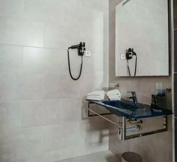 اتاق استاندارد, Lalla Doudja