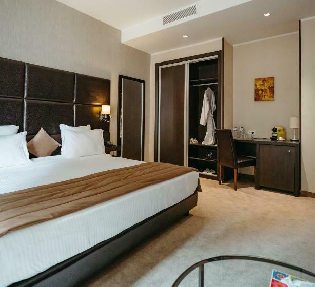 اتاق سوپریور, Lalla Doudja