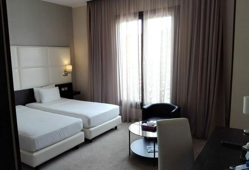 اتاق استاندارد, Lalla Doudja