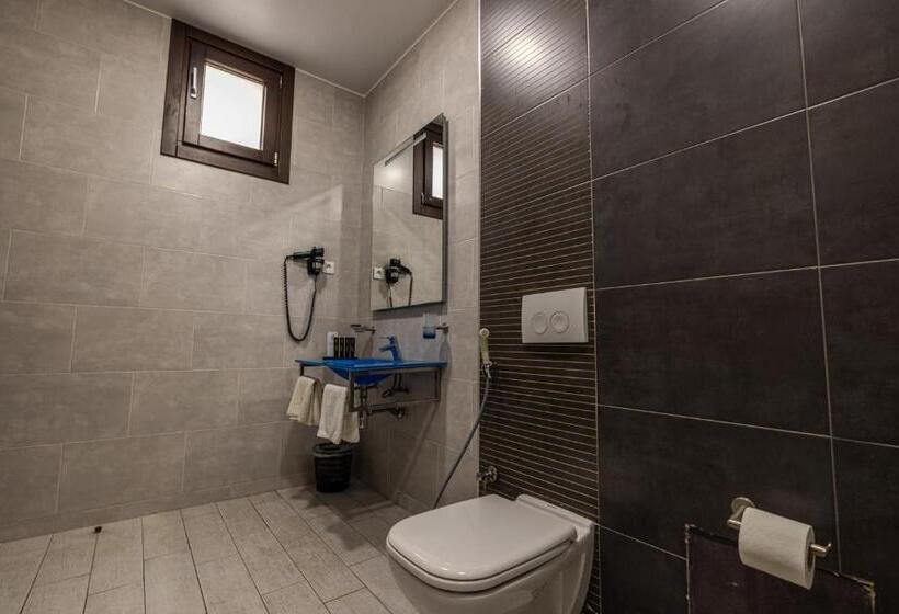 اتاق استاندارد, Lalla Doudja