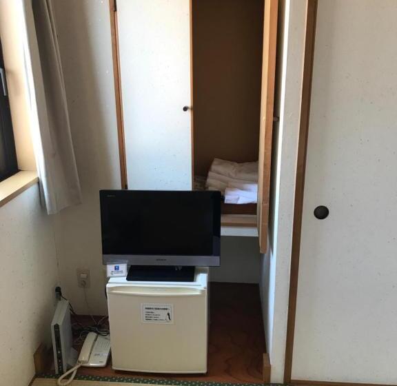 غرفة قياسية, Muroran Hills