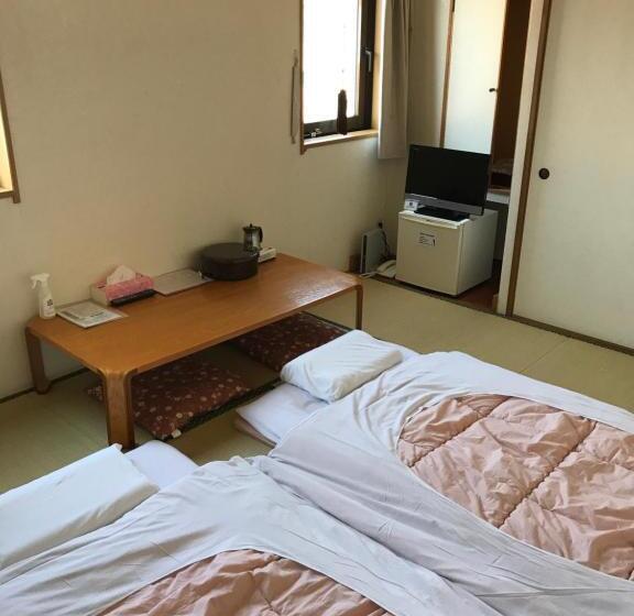 غرفة قياسية, Muroran Hills