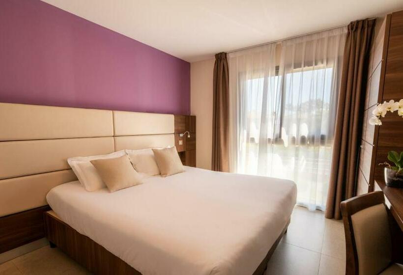 اتاق کلاسیک, Port Toga