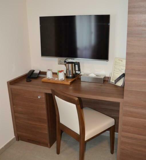 اتاق کلاسیک, Port Toga